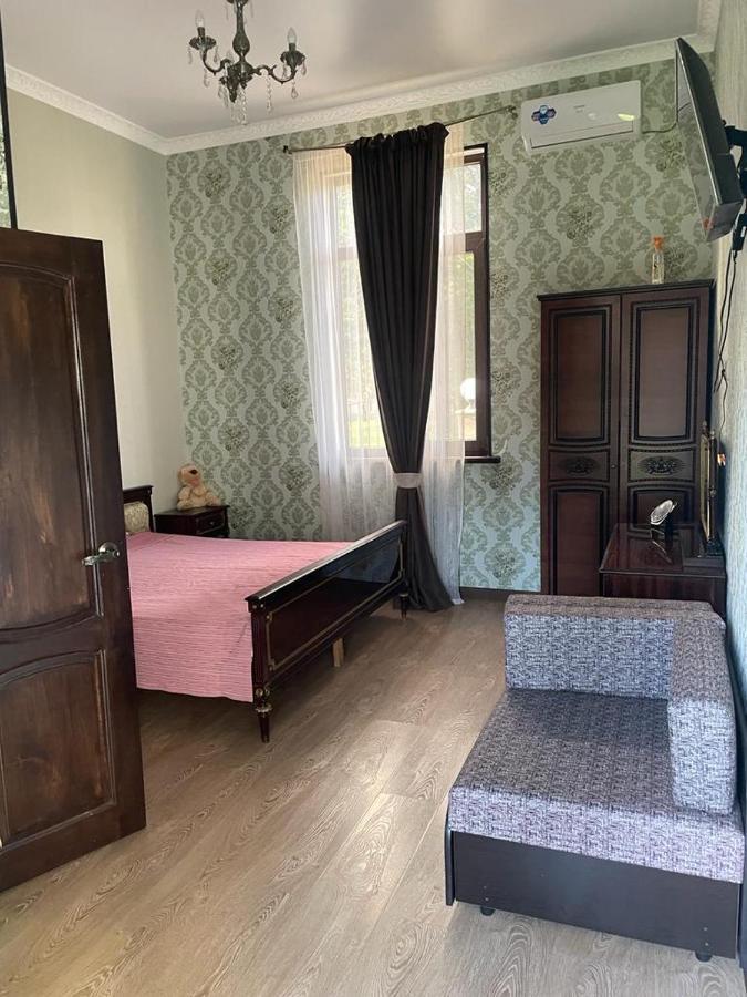 Mini Hotel Amra Pitsunda Eksteriør billede