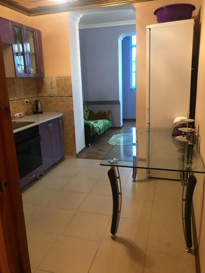 Mini Hotel Amra Pitsunda Eksteriør billede